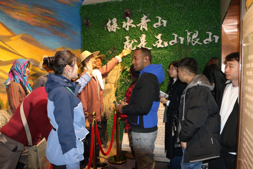 学校组织2023年“感知中国·新时代西部乡村振兴之路”社会实践及文化体验活动